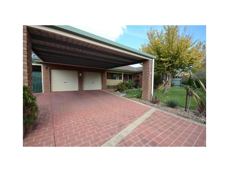 14 Wedge Court, Wodonga VIC 3690