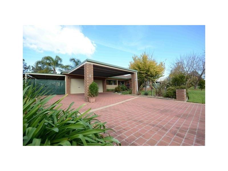 14 Wedge Court, Wodonga VIC 3690