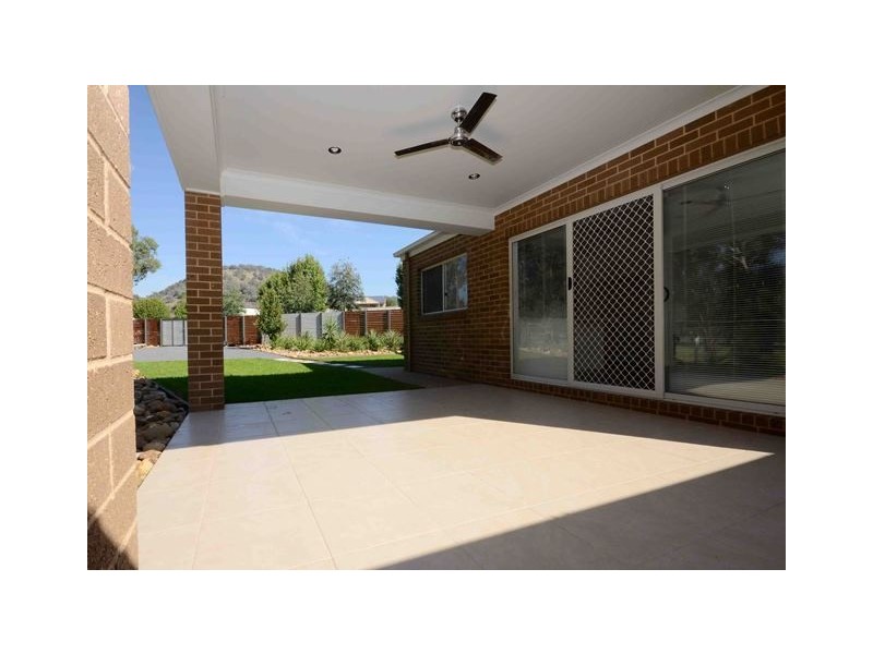 21 Cottlesloe Court, Wodonga VIC 3690