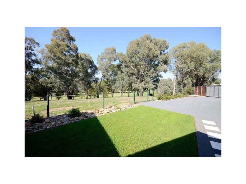 21 Cottlesloe Court, Wodonga VIC 3690