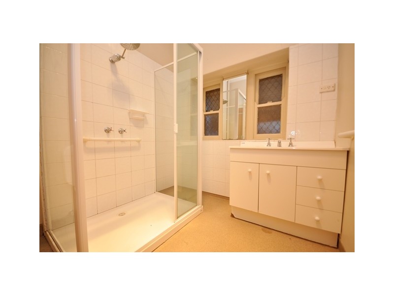 33 Batt Avenue, Wodonga VIC 3690