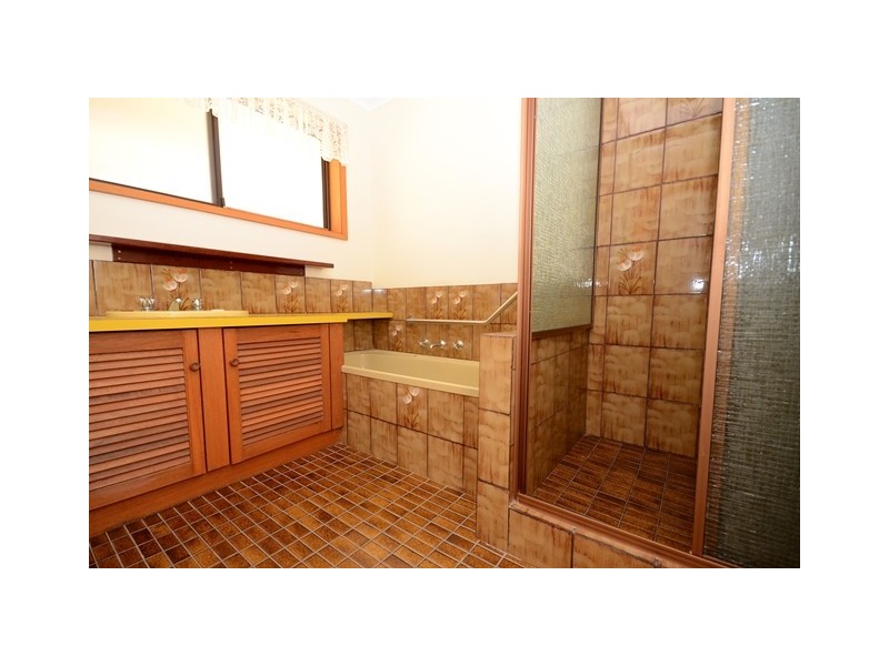 9 Merlinda Court, Wodonga VIC 3690