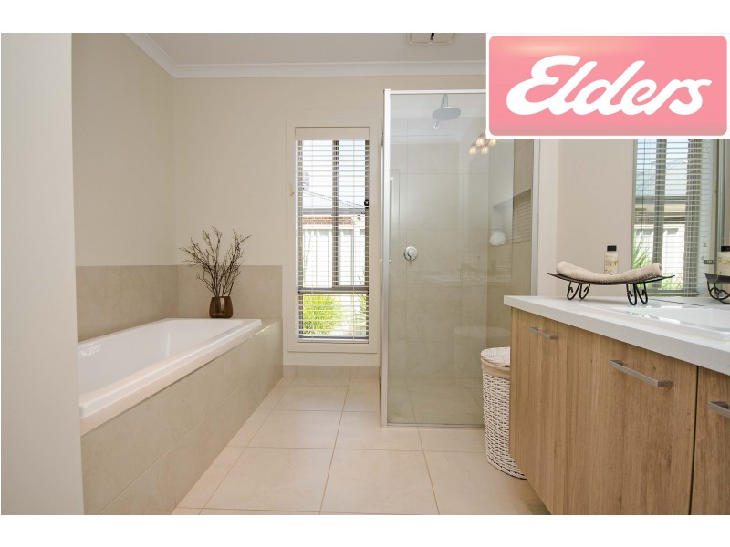 4 Swansea Close, Wodonga VIC 3690