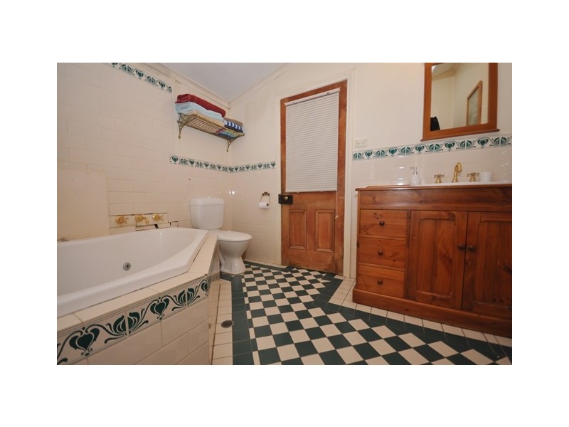 34-36 Nickless Street, Chiltern VIC 3683