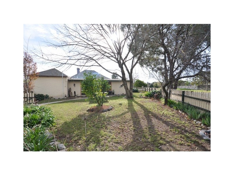 34-36 Nickless Street, Chiltern VIC 3683