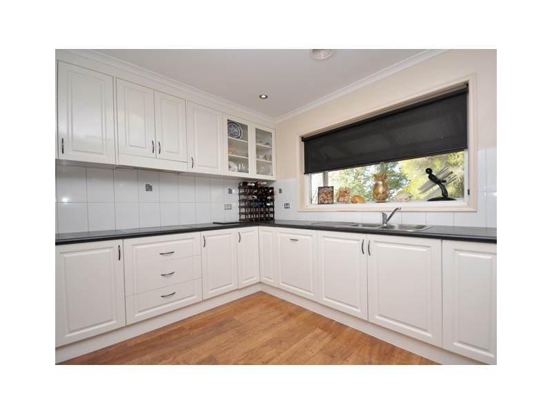 14 Victoria Street, Howlong NSW 2643