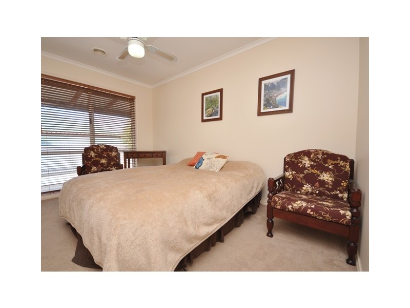 14 Victoria Street, Howlong NSW 2643