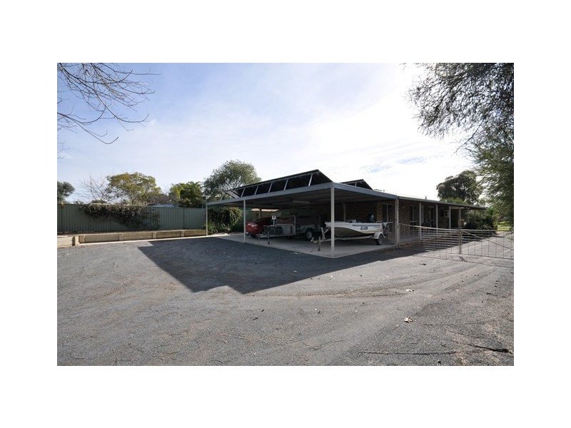 14 Victoria Street, Howlong NSW 2643