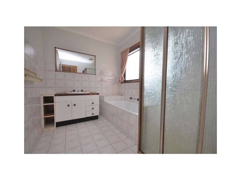 2/15 Barton Street, Wodonga VIC 3690
