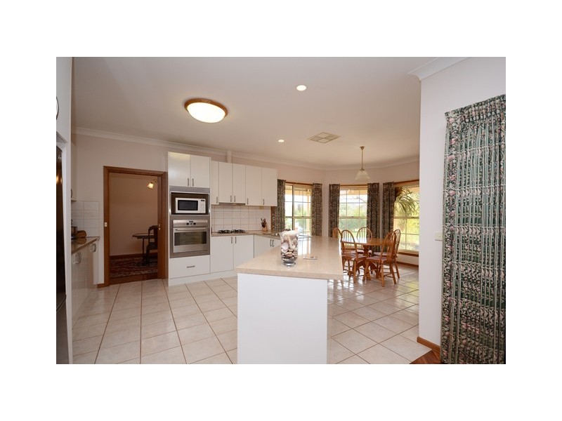 2 Glen Avon Terrace, Wodonga VIC 3690
