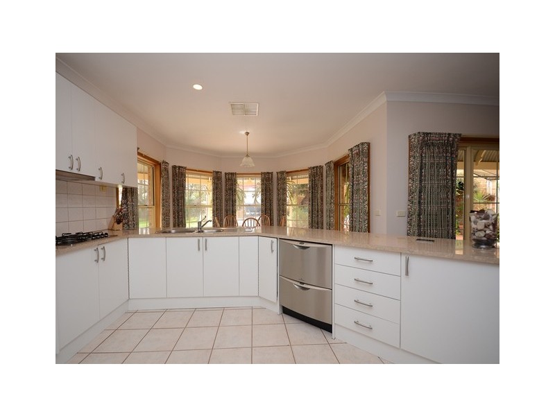 2 Glen Avon Terrace, Wodonga VIC 3690