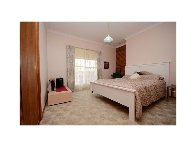 2 Glen Avon Terrace, Wodonga VIC 3690