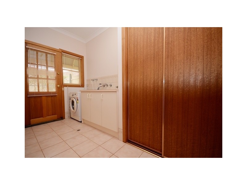 2 Glen Avon Terrace, Wodonga VIC 3690