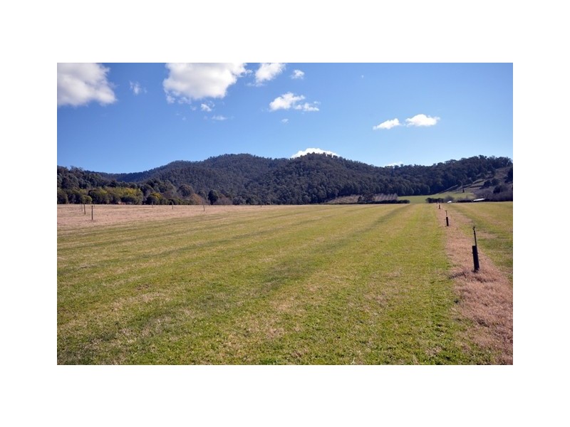 217 Simmonds Creek Road, Mount Beauty VIC 3699