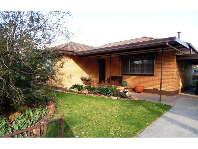 523 Kaitlers Road, Lavington NSW 2641