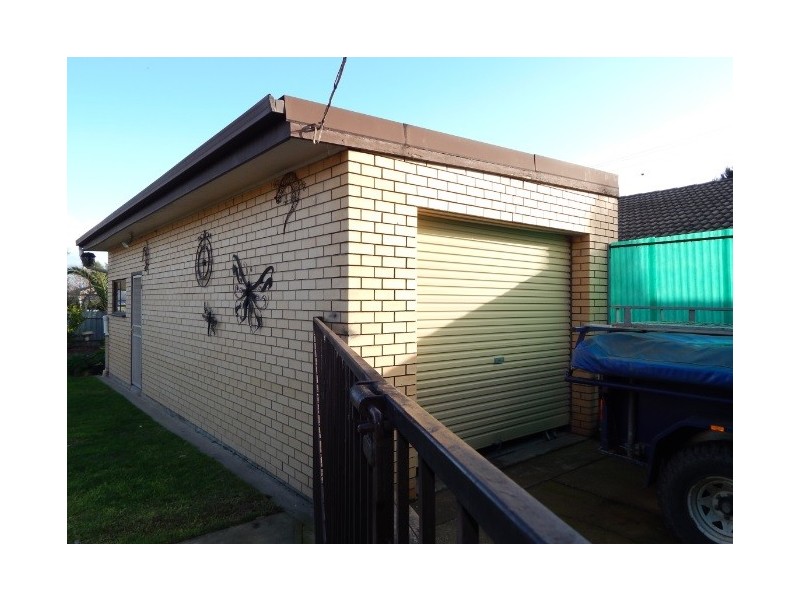 523 Kaitlers Road, Lavington NSW 2641