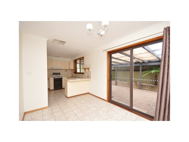 8 Daysdale Way, Thurgoona NSW 2640