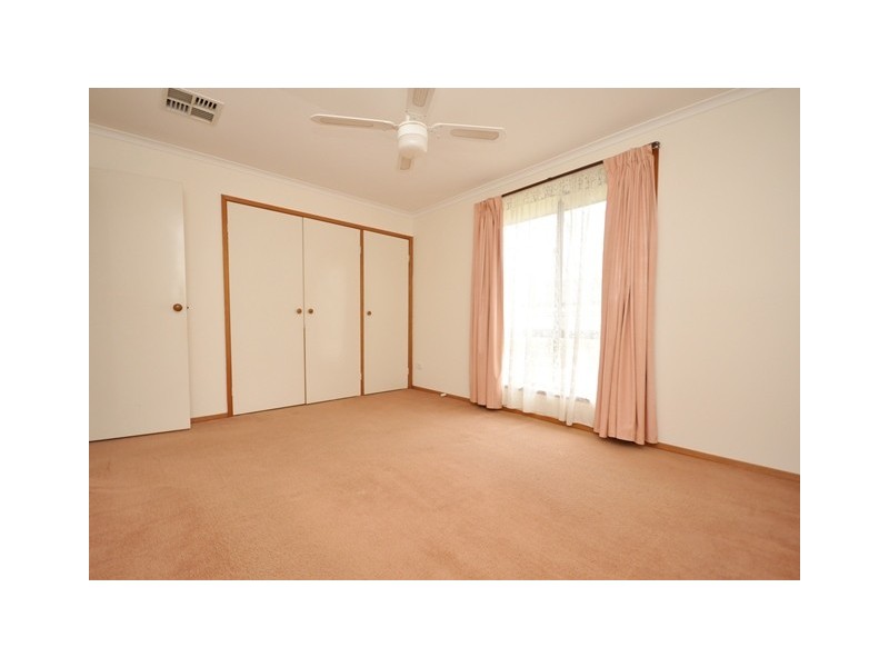 8 Daysdale Way, Thurgoona NSW 2640