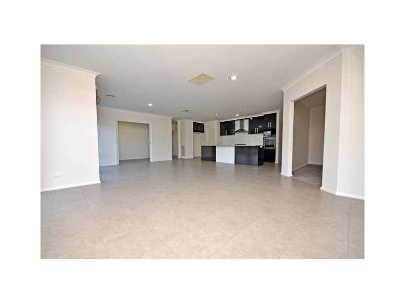 29 Clarendon Avenue, Wodonga VIC 3690