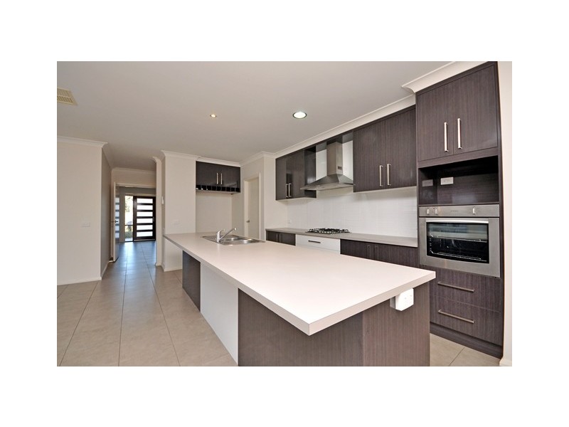 29 Clarendon Avenue, Wodonga VIC 3690