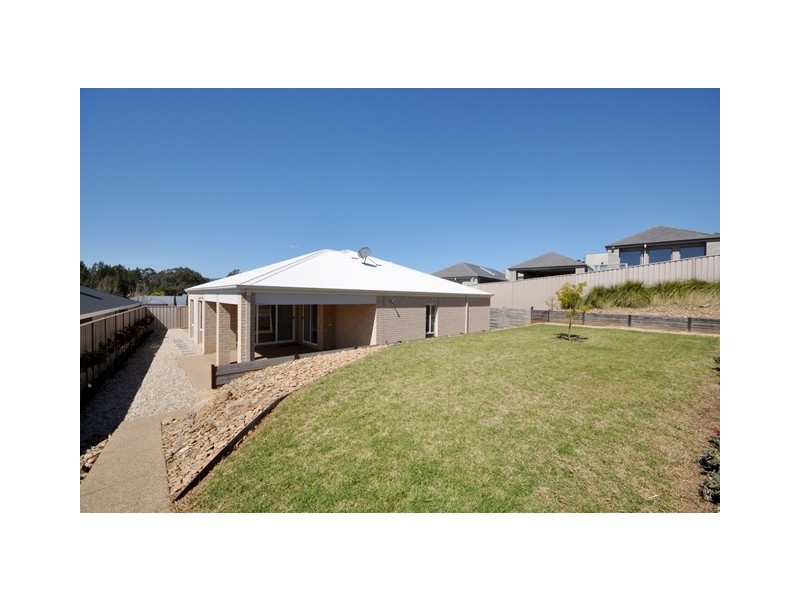29 Clarendon Avenue, Wodonga VIC 3690
