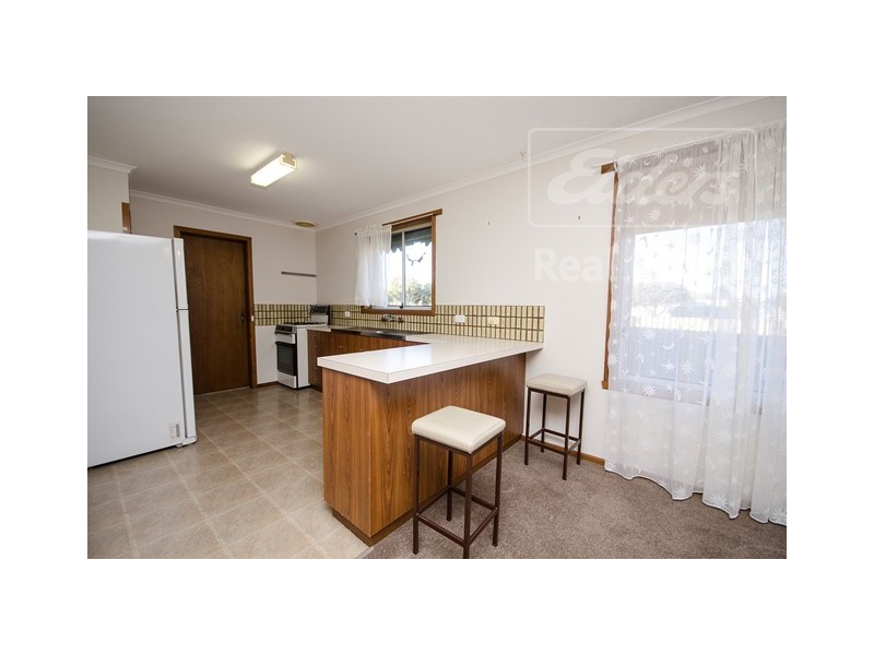 2/418 Ross Circuit, Lavington NSW 2641