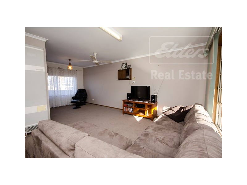2/418 Ross Circuit, Lavington NSW 2641