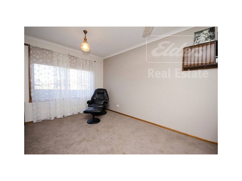 2/418 Ross Circuit, Lavington NSW 2641