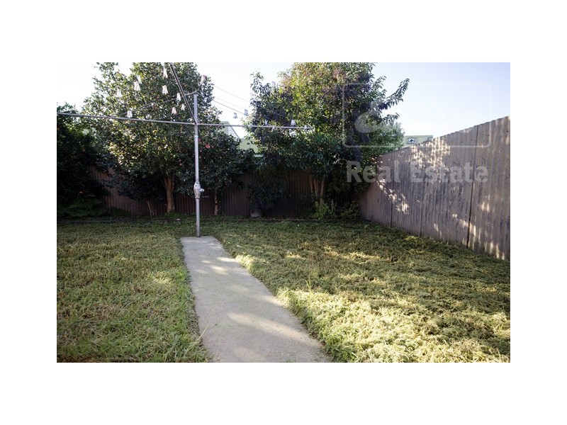 2/418 Ross Circuit, Lavington NSW 2641