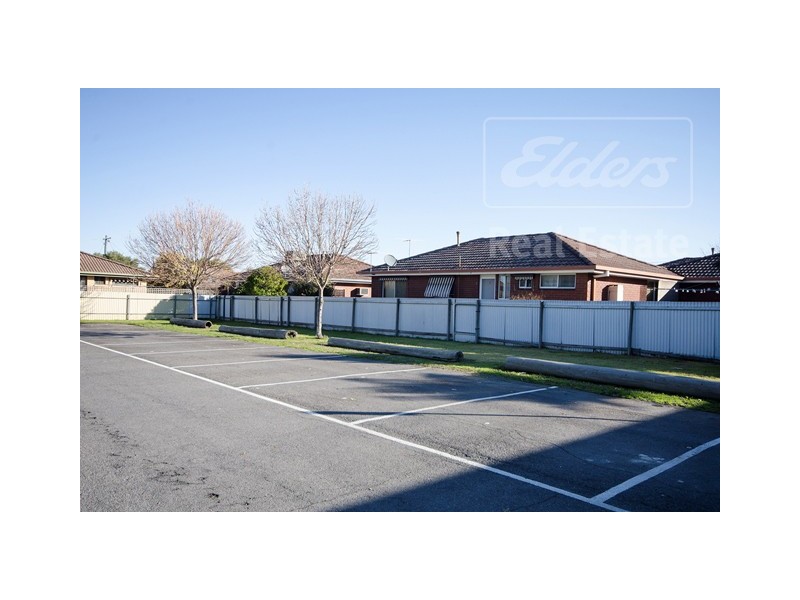 2/418 Ross Circuit, Lavington NSW 2641