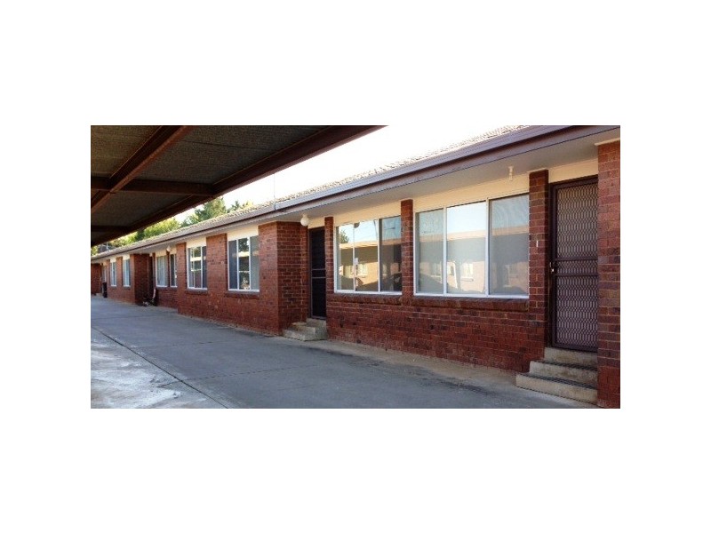 4-464 Henderson Street, Lavington NSW 2641