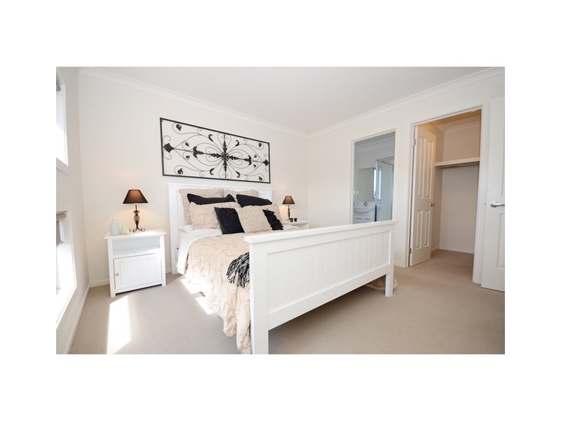 11 Riverside Boulevard, Killara VIC 3691