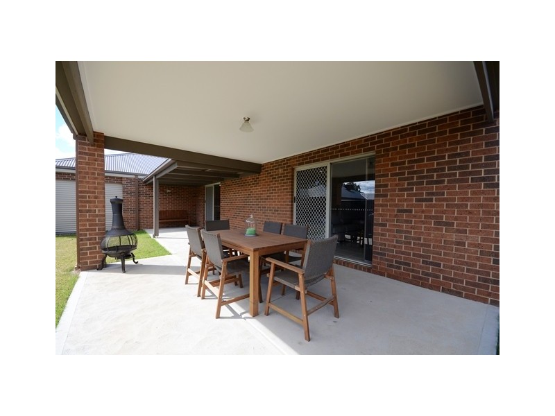 11 Riverside Boulevard, Killara VIC 3691