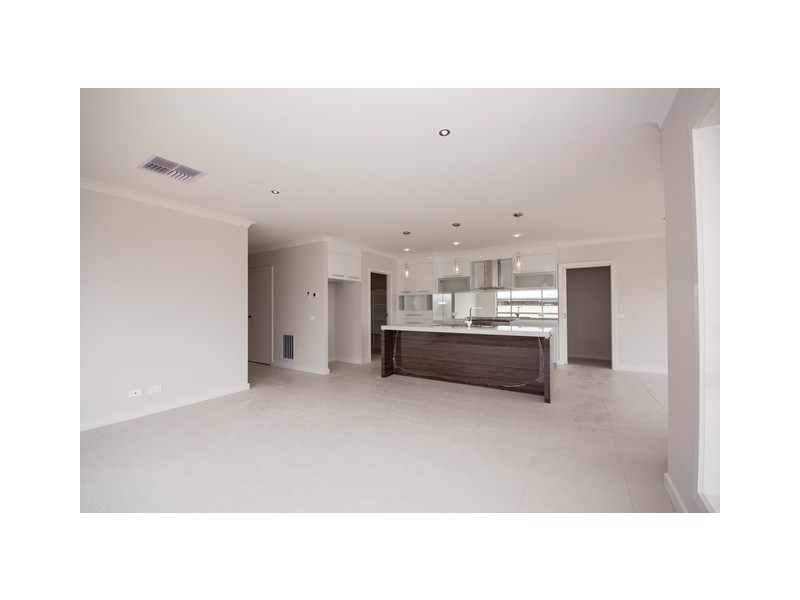 7 Coverdale Drive, Wodonga VIC 3690