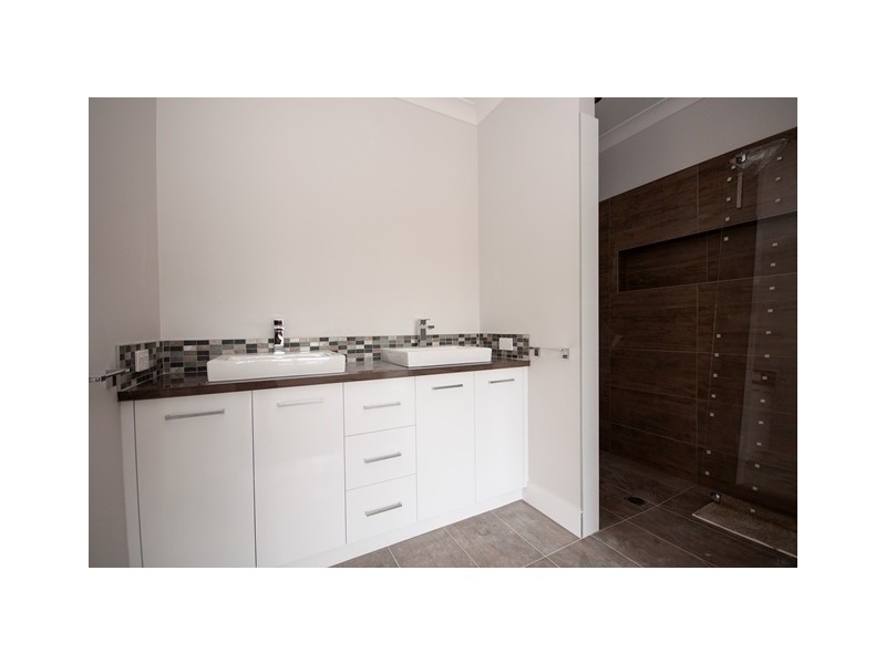 7 Coverdale Drive, Wodonga VIC 3690