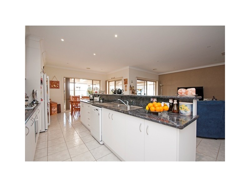 154 Kennedy Street, Howlong NSW 2643