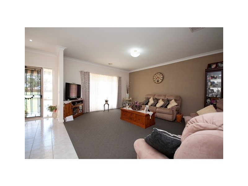 154 Kennedy Street, Howlong NSW 2643