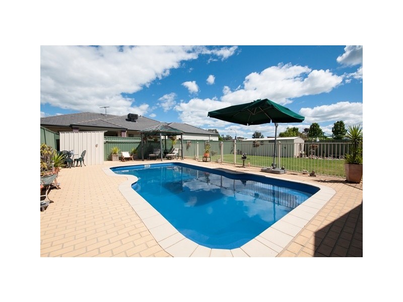 154 Kennedy Street, Howlong NSW 2643