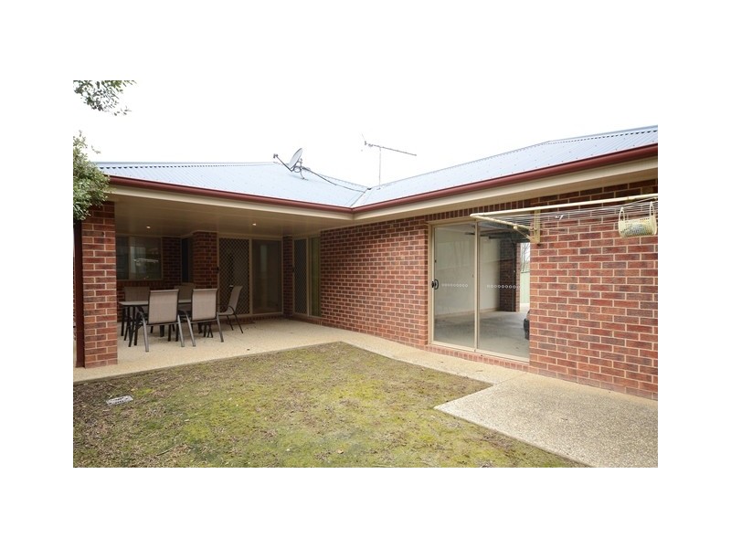 1and2-3 Blair Court, Albury NSW 2640