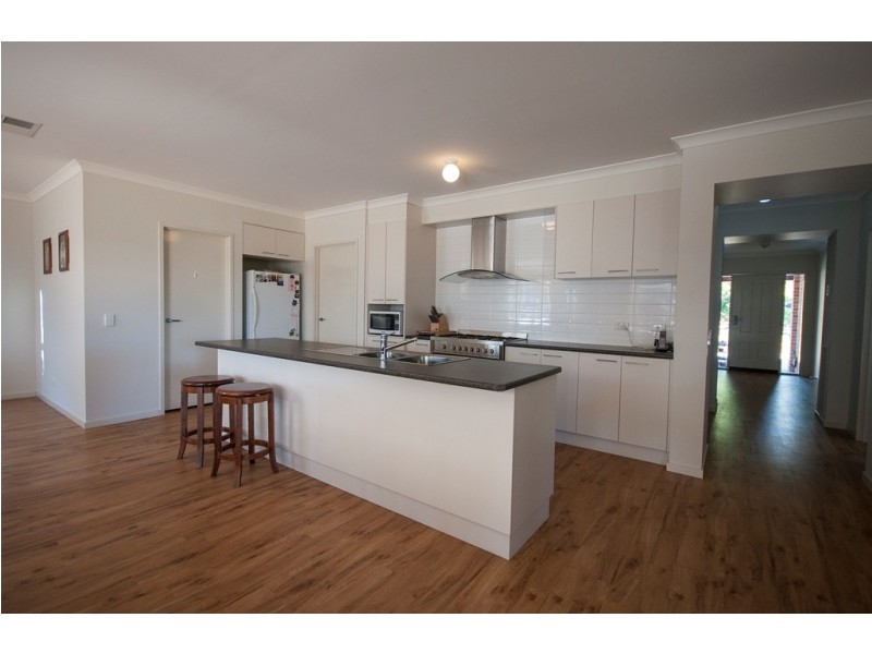 22 Donnington Drive, Wodonga VIC 3690