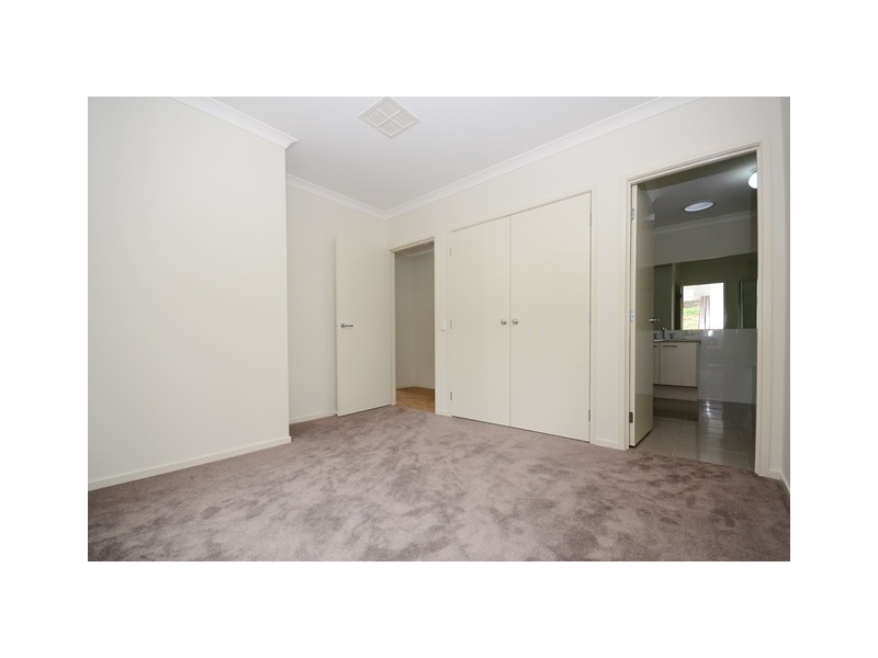 22 Donnington Drive, Wodonga VIC 3690