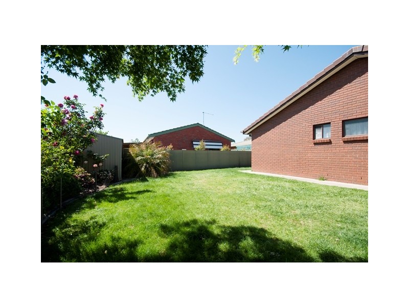 2/7 Garnet Circuit, Wodonga VIC 3690