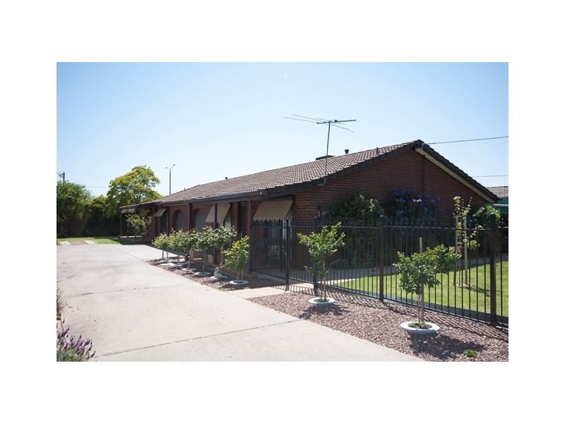 2/7 Garnet Circuit, Wodonga VIC 3690