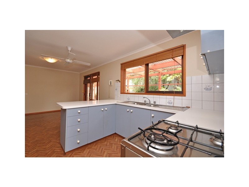 3 Mary Court, Lavington NSW 2641