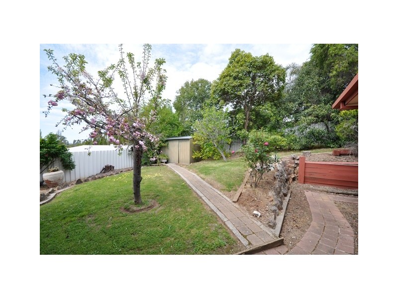 3 Mary Court, Lavington NSW 2641