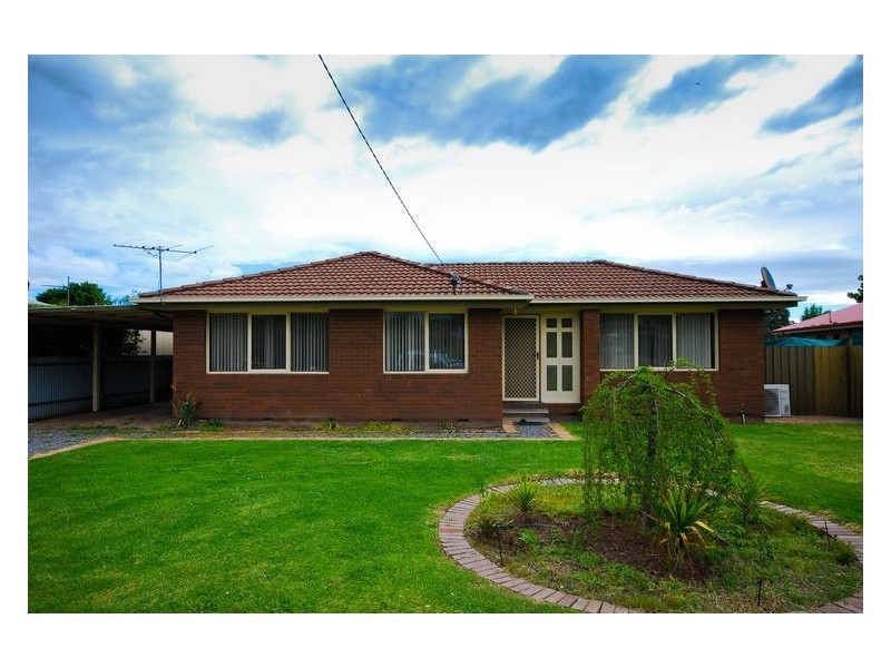 1 Dickson Court, Chiltern VIC 3683