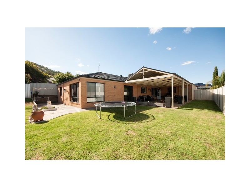 9 Innisbrook Avenue, Wodonga VIC 3690