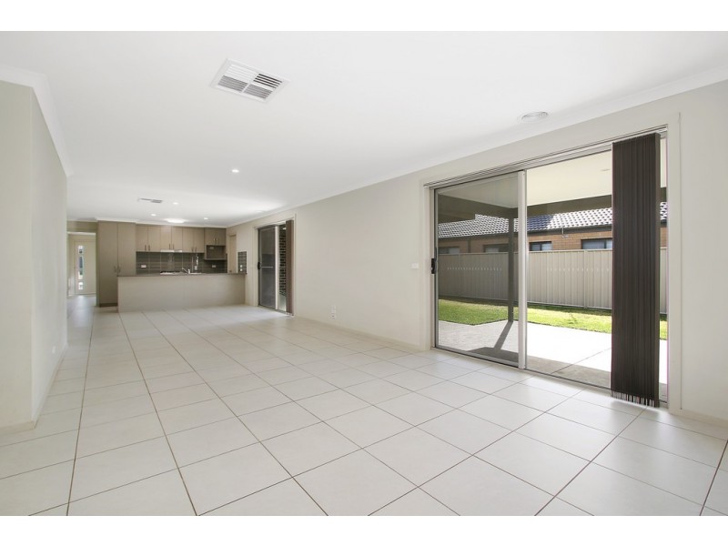 16 Bugden Street, Wodonga VIC 3690