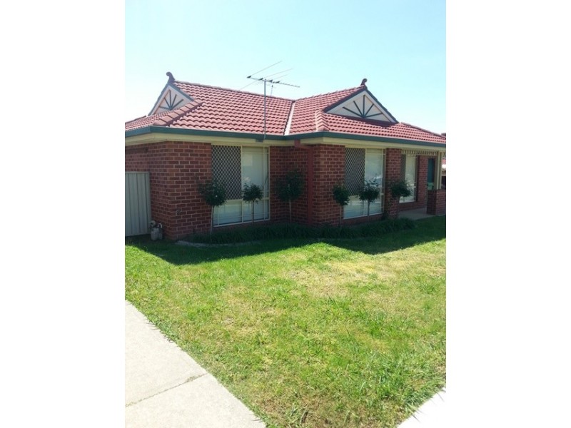 2/57 Kingfisher Drive, Wodonga VIC 3690