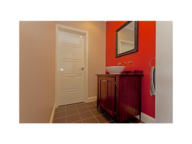 41B Avondale Drive, Wodonga VIC 3690